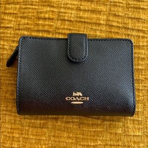 Black Coach Medium Corner Zip Wallet